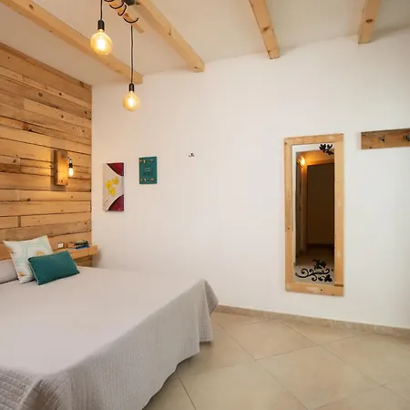 Iknos By Wonderful Italy Guest house